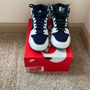 NIKE DUNK HI PRM EMB